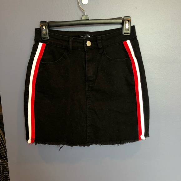 Fashion Nova “Try Again II” Mini Skirt! 🖤❤️ - Picture 7 of 8